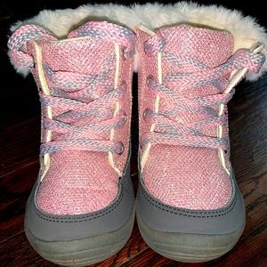 Osh Kosh, size toddler 8, pink & grey boots